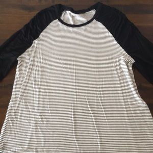 Maurices XL Long Sleeved Tee